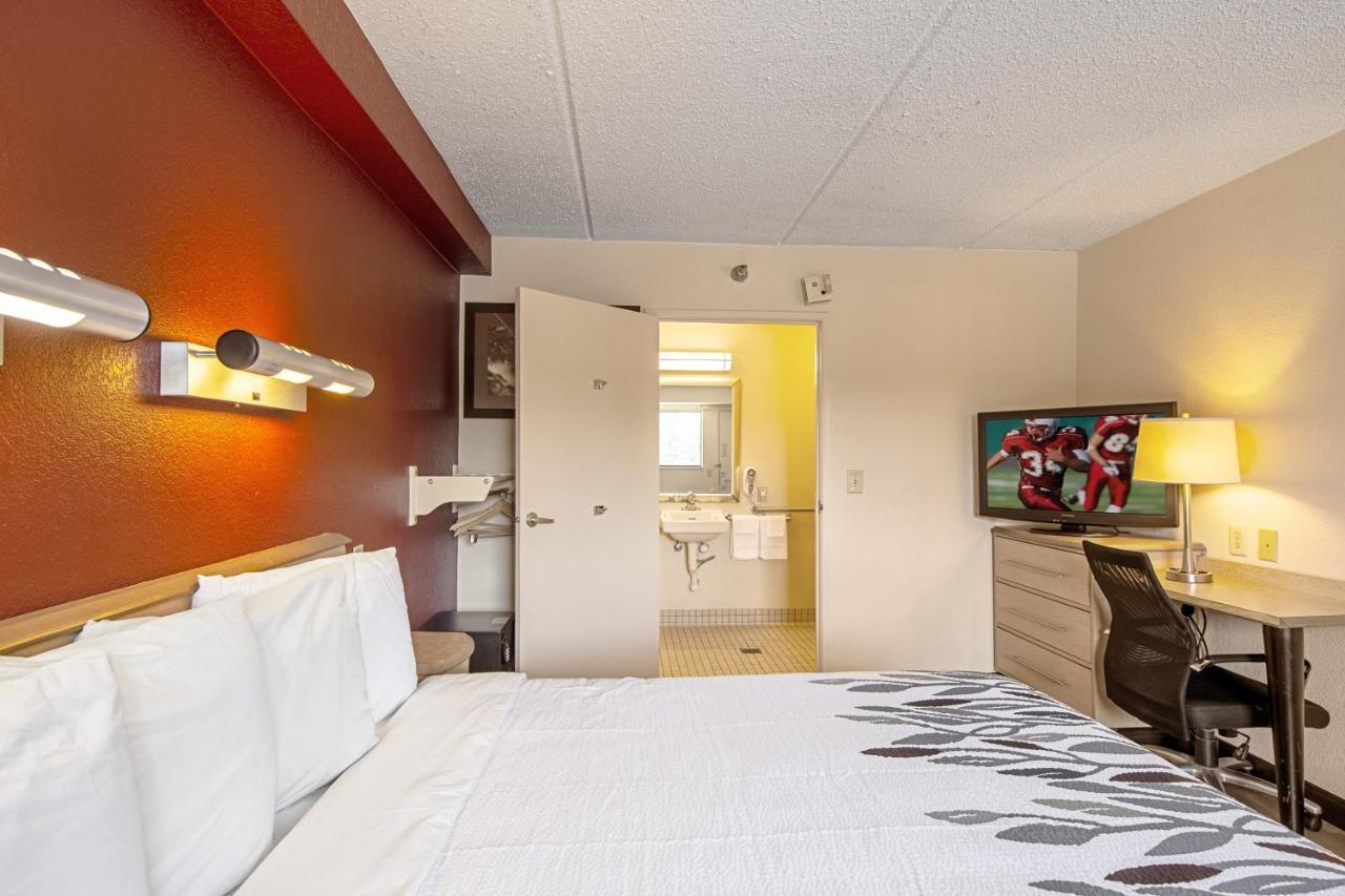 Red Roof Inn Fairmont Luaran gambar