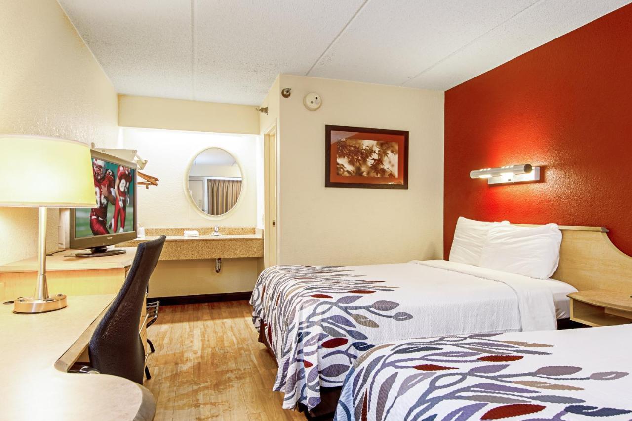 Red Roof Inn Fairmont Luaran gambar