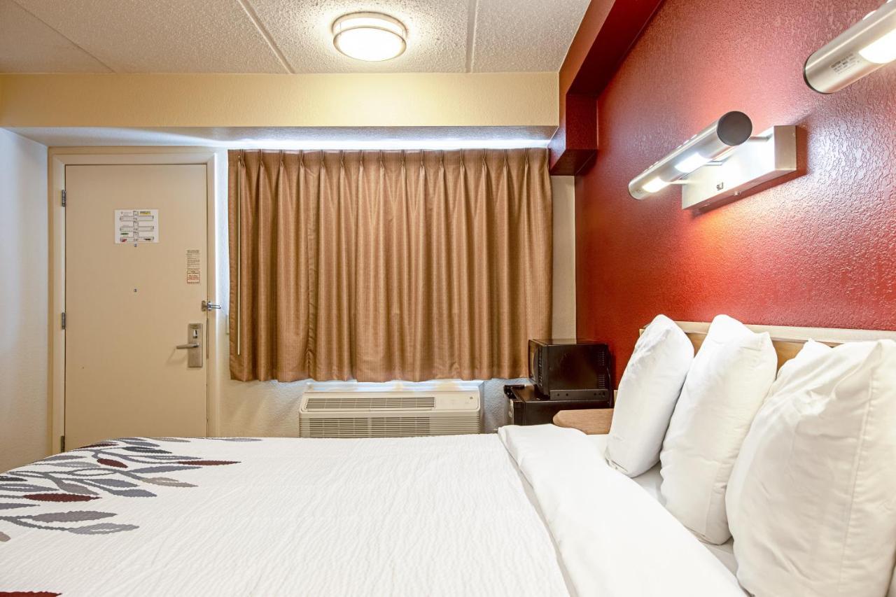 Red Roof Inn Fairmont Luaran gambar