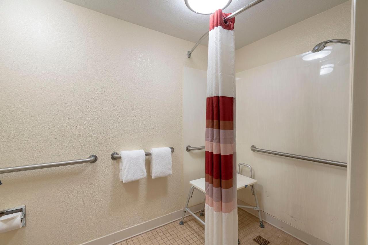 Red Roof Inn Fairmont Luaran gambar