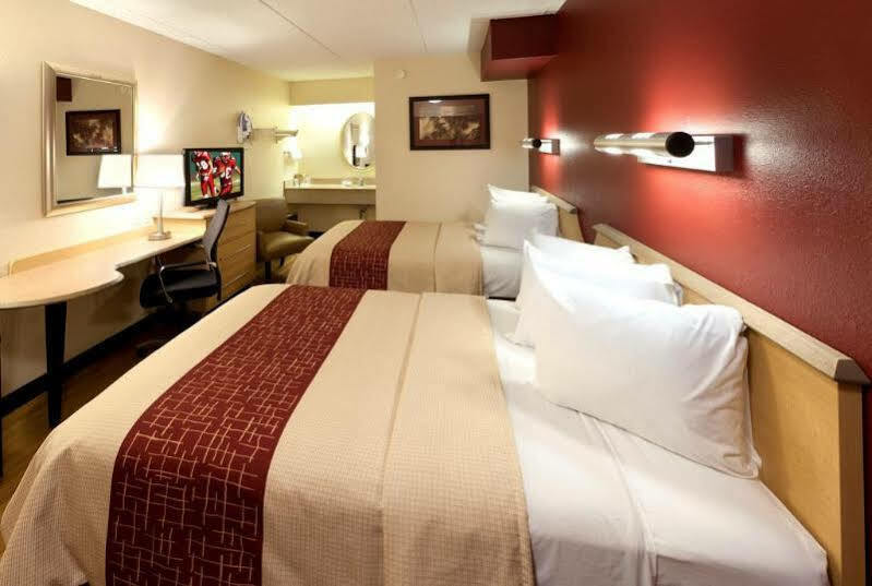Red Roof Inn Fairmont Luaran gambar